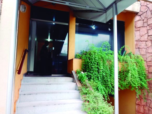 Fachada do hotel na Vila Tibério, onde Otávio foi encontrado morto