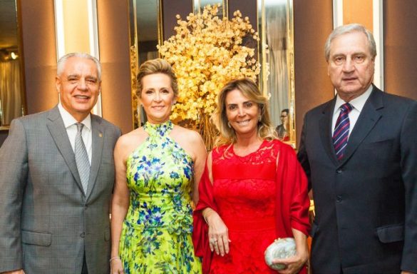 Dorival Balbino, presidente da ACIRP, com a esposa Silvia Balbino ao lado de Ana Cláudia e Alfredo Cotait Neto, presidente da Facesp e ACSP