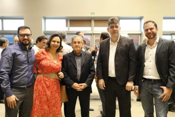 Tiago Campos, Edna Ravagnani, José Roberto Toniello, Gustavo Aiello e Flávio Vieira
