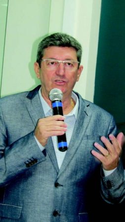 O presidente Cesar Campez