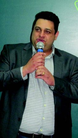 Diretor de Negócios da CECRESP: Luís Flávio Borges