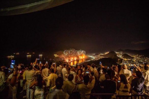 Festa no Morro da Urca (Lucas Jones e Rodrigo Braga)