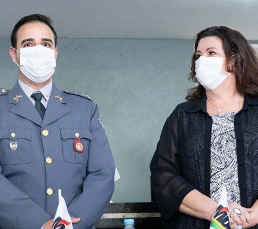 Capitão Del Vecchio e Cris Bezerra