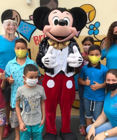 Personagens animaram a manhã