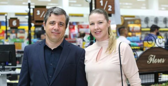 O arquiteto Paulo Roberto Locce com a espora Denise Gironi