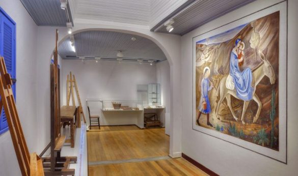 Artista mandou construir, em 1940, uma capela ao lado da casa da avó Pelegrina