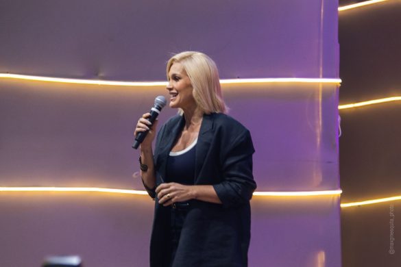 Evento contou com a presença da atriz Flávia Alessandra