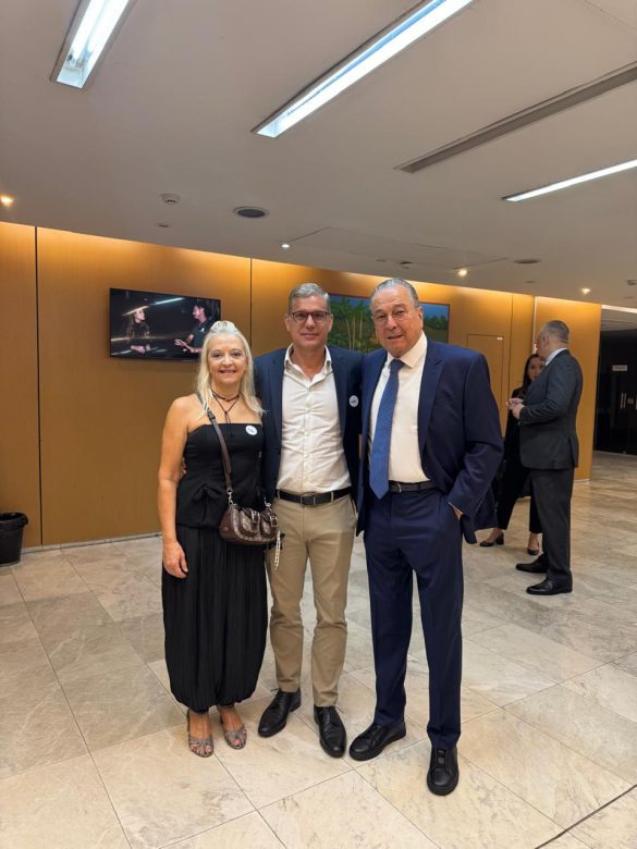 Sandra e José Eduardo Moreira, CEO da Necta Gás Natural acompanharam a sessão solene junto ao homenageado da noite