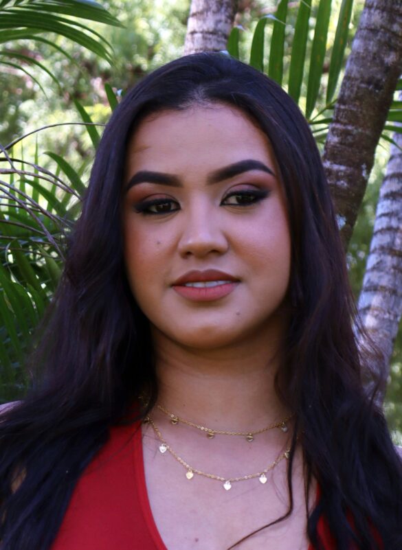 Candidata 4 Geilza Almeida Leite – 29 anos Natural de São João das Missões-MG Assistente comercial – Supermercados Mialich